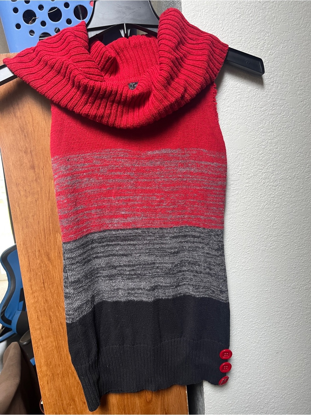My Michelle Red/grey/black Knit Sleeveless Turtleneck